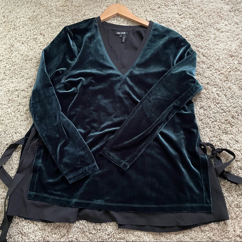Nic+Zoe Velvet Blouse Size L